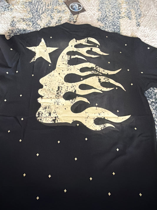 Black/creamish hellstar