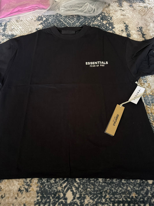 Black essential shirt