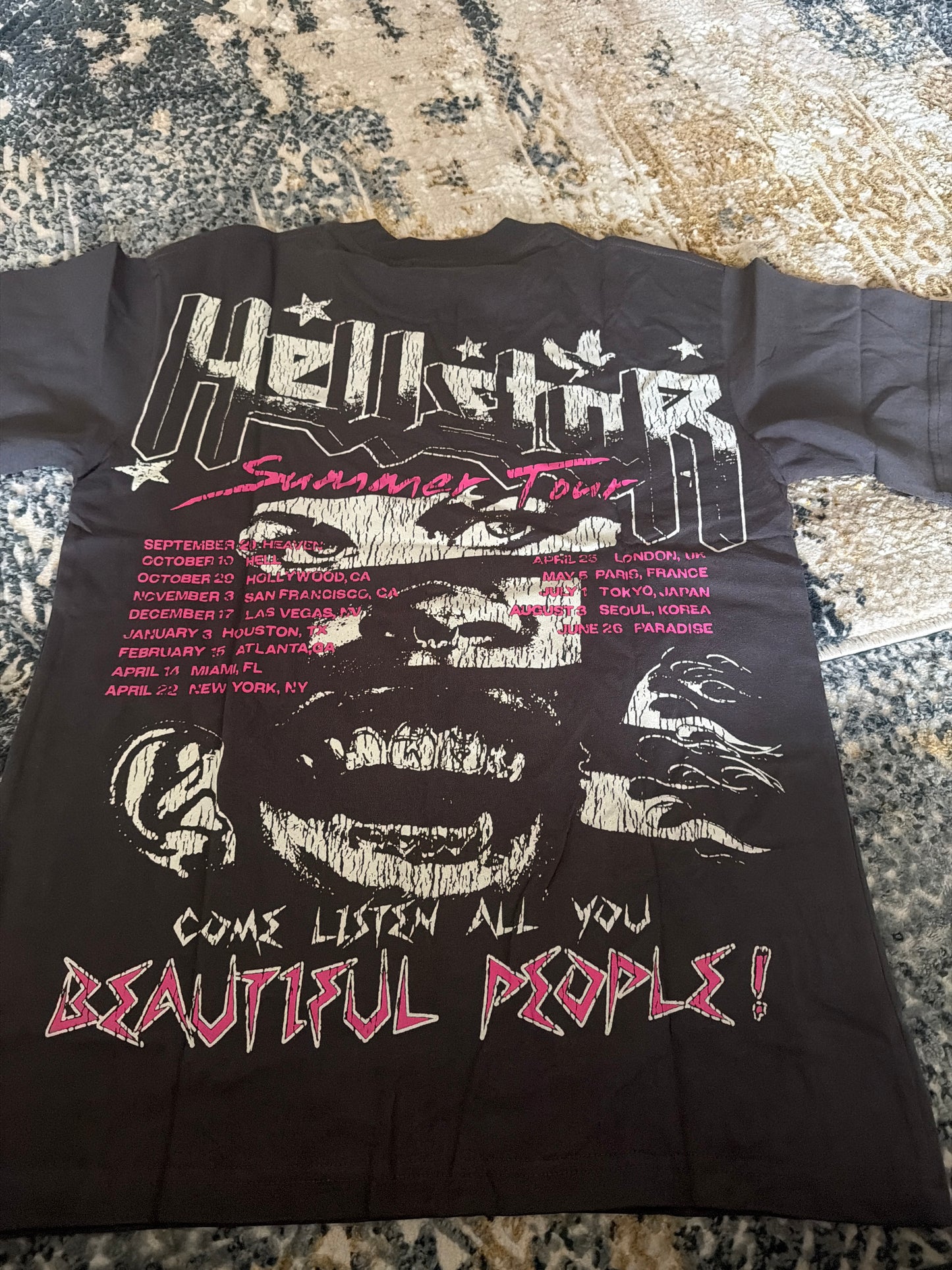 Black/face hellstar shirt