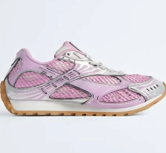Pink bottega
